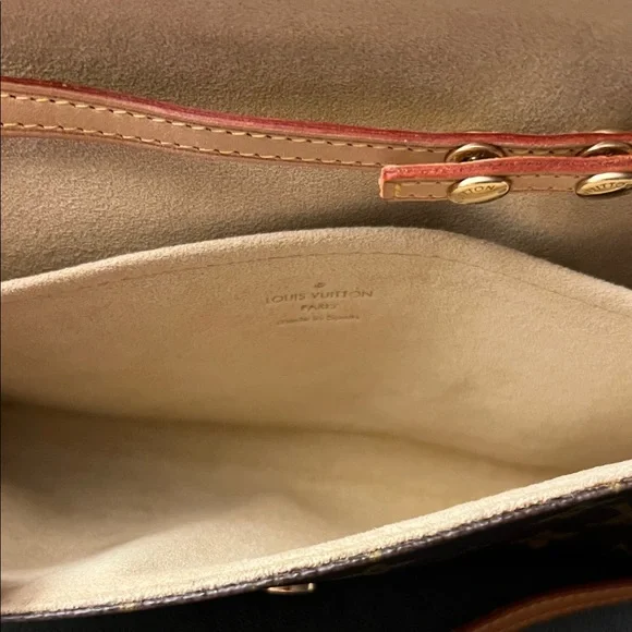 AUTHENTIC Louis Vuitton Brown Monogram - Picture 2 of 6